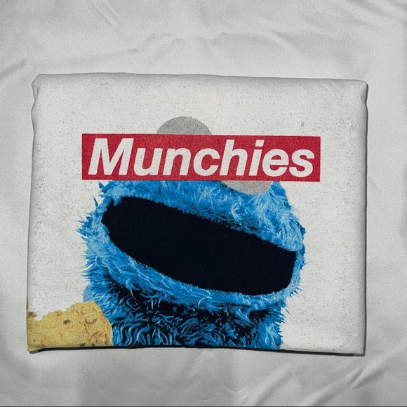 Men’s XL “Munchies” shirt - Picture 7 of 7